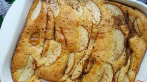 Пирог с яблоками и творогом