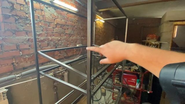 КЛЕТКИ ДЛЯ КУР НЕСУШЕК. КЛЕТОЧНАЯ БАТАРЕЯ. ИЗГОТОВЛЕНИЕ Часть 1 смотреть онлайн