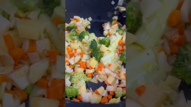 #sopa #veganrecipes #comfortfood #souprecipe #vegetablesrecipe #glutenfreefood #veggierecipes