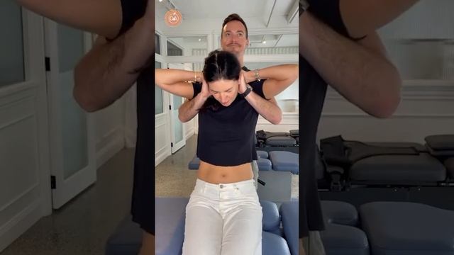 Cracking her mid back #chiropractor #asmr #chiropractic #asmr #short #shorts