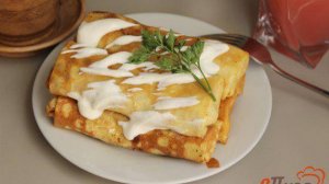 Блины с мясом, сыром и зеленью