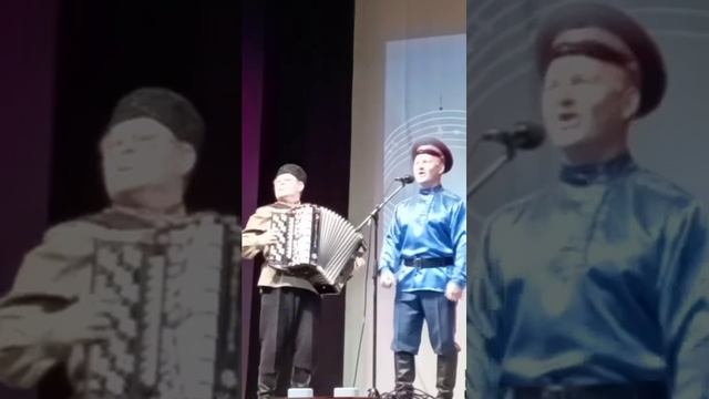 Хой, Хой, Хой. Пой казак лихой.