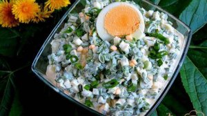 Салат из зелёного лука с яйцом