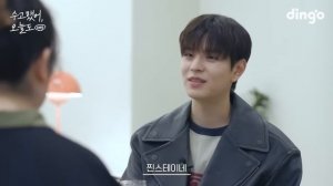 Stray Kids украшают фан-кафе для своей фанатки