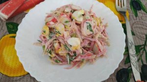 Салат с редькой яйцом и крабовыми палочками