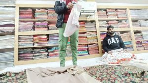 Kashmir|| Gulmarg shawl factory|| Shawl|| Kashmiri Shawl|| Shawls Market||