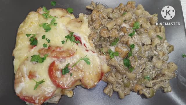 Вкусное филе курицы или петуха под шубкой. смотреть онлайн