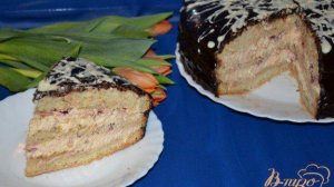 Торт со сливками и клубникой