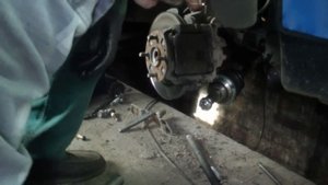 MAZDA FAMILIA замена шруса и салентблоков