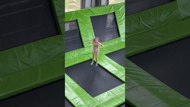 #trending #funny #tiktok #trampoline #shots #рек #dance #bts #baby #shortvideo #shorts