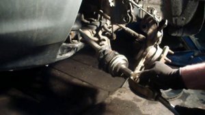 TOYOTA HARRIER замена пыльника шруса