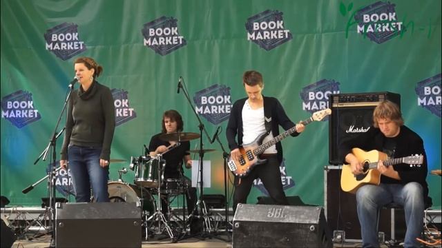 Вера Полозкова на Букмаркете-2012