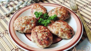 Котлеты из говядины и курицы с яблоками