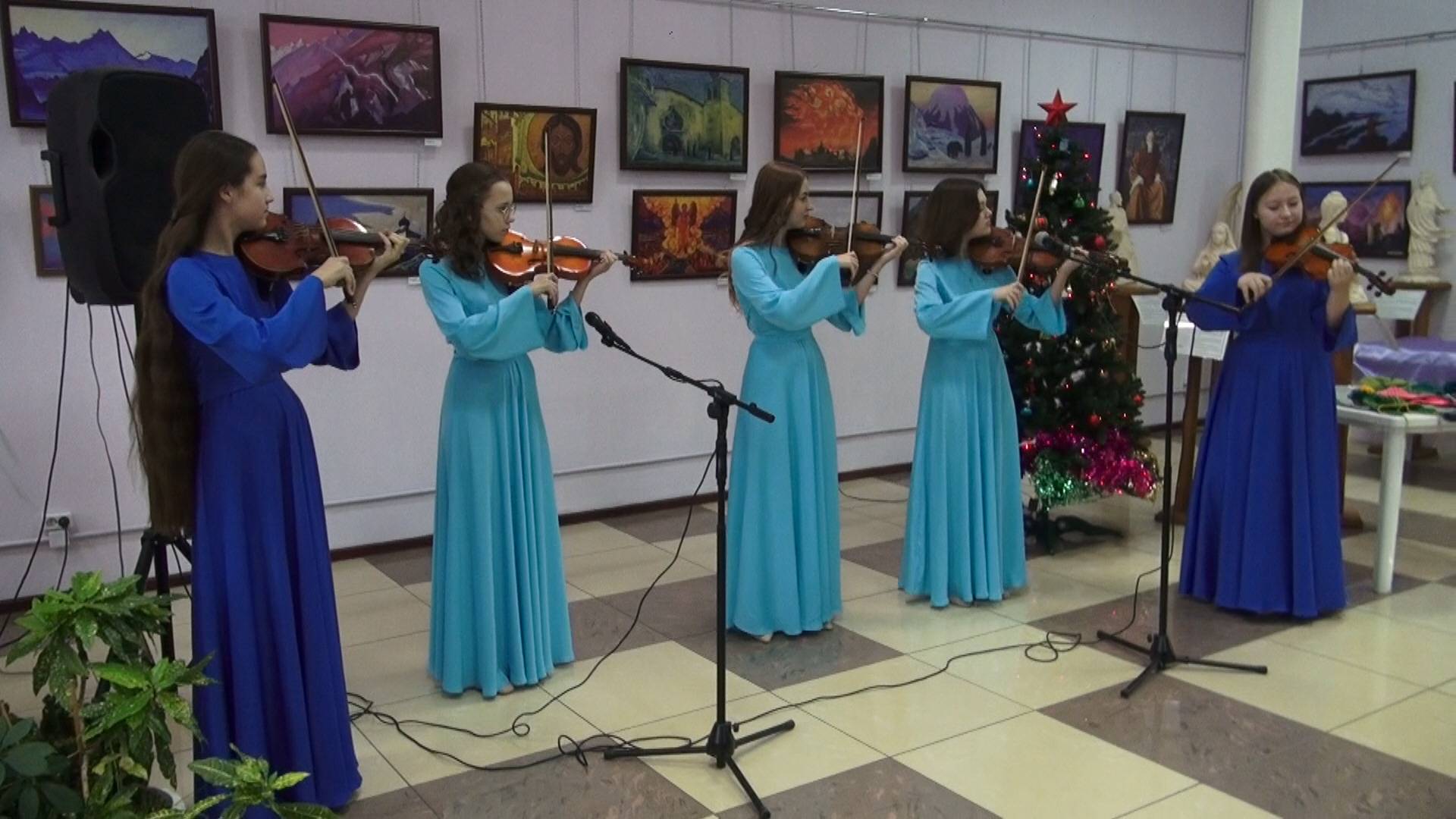 На новогоднем концерте в "БЕЛОВОДЬЕ". 29.12.2024 смотреть онлайн