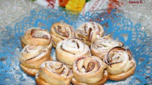 Слойки с джемом и яблоками Розы на морозе