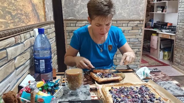 Вкуснейшая сладкая пицца на завтрак.😋😋😋👍👍👍