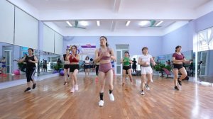 Eva Zumba 210806