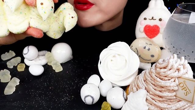 ASMR DELICIOUS WHITE DESSERT EATING SOUNDS * 젤리, 마카롱, 몽블랑 케이크, 머랭, 마시멜로우, 초콜릿 / Nunsaegi ASMR 눈새기