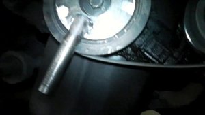 Toyota Vitz замена лобового сальника к вала .