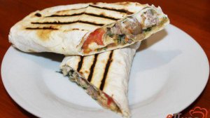 Лаваш с мясом сыром и лесными грибами