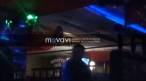 Спела в караоке-баре))