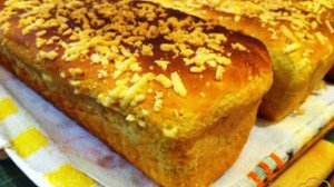 Кекс из дрожжевого теста со шрейзелем