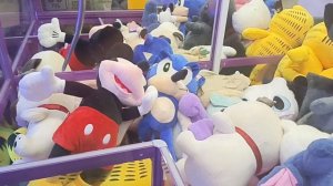 МЕГА ХВАТАЙКА В НОВОМ ГОДУ 🎰🎰ЛОВИЛИ МИККИ МАУСА, ТАК НАДЕЯЛИСЬ НА УДАЧУ, но...