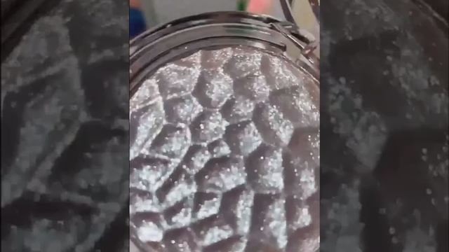 Хайлайтер_тени_спарк...erries смотреть онлайн