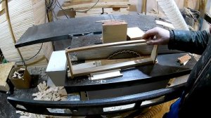 Рамки для ульев своими руками. Тысяча боковых планок с разделителем за час. Вам поможет этот паз.