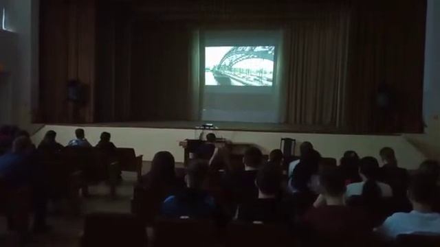 8-е классы на просмотре фильма "Мы из будущего" смотреть онлайн