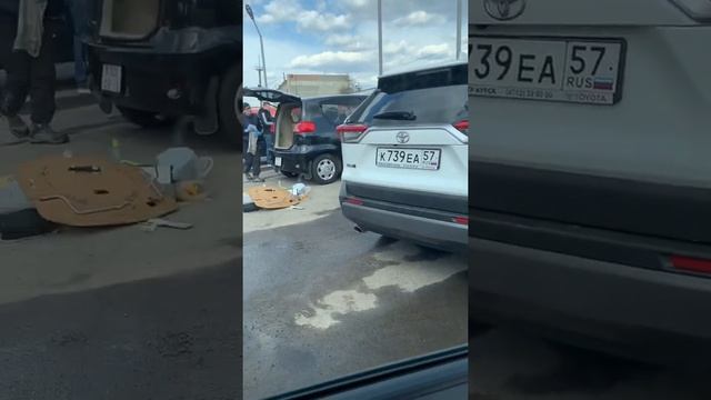Эгоисты и хамы на Мойке самообслуживания. Богатый автолюбитель окулировал мойку, для простых граждан