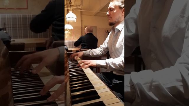 La Amelie soundtrack piano in Cafe Амели саундтрек (part 2)