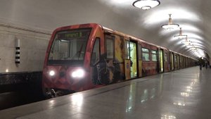 Тематический Поезд «Легенды Кино» на станции Новослободская