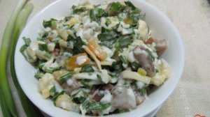 Салат из цветной капусты с яйцом и помидором