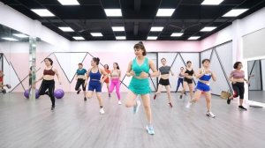 Eva Zumba 230403