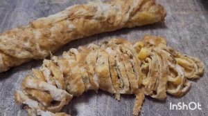 Приготовим вкусный салат с ячными блинчиками и красной фасолью.