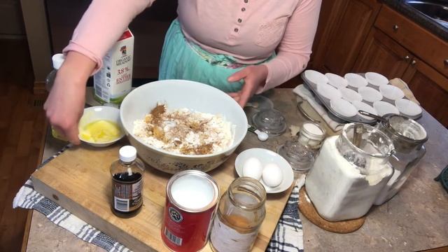 You've Never Had Peach Cobbler Muffins Like This!!!