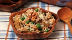 Салат из курицы и риса Деревенский