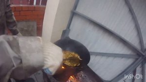 Плов из свинины в казане на костре