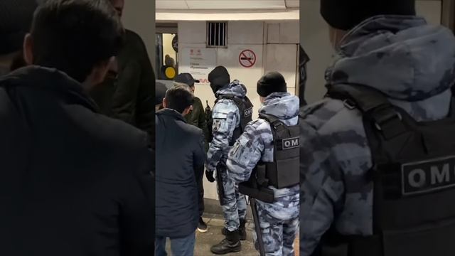 ОМОН бывает убедительным