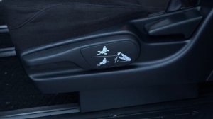 Обзор на : Toyota Voxy 2015, переоборудована на левый руль , гибрид