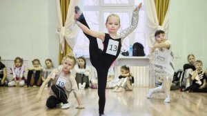 Видео WhatsApp 2024-12-31 в 15.10.17_ee30d447 Танцевальный батл