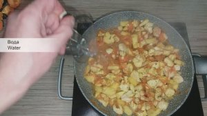 Соус из кокосового молока, куриного филе и ананасов / Sauce from coconut milk, chicken and pineappl