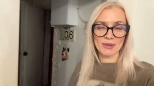 Приехала мама с племяшкой. Саша уже Александр, но подарок понравился. Кира выпросила POP IT.
