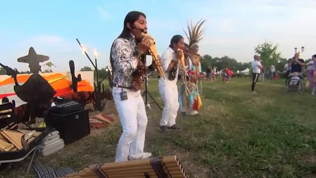 Эквадорские музыканты. Тinku moderno ~ Ecuador Spirit & Sumac Kuyllur
