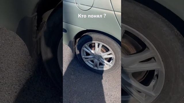 Начинающие строители и строители которые работают Втрой год.Денег на резину не было. Ездил до корда.