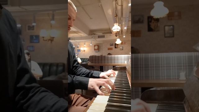 Rosmary song from the movie Giver. песня Розмари из фильма Посвященный