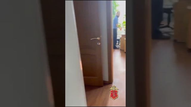 Полицией Санкт Петербурга задержан сотрудник надзорного госучреждения за получение взятки