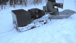 Лечим Бурано болезнь.  Бюджетный аналог снегохода Буран.  Более проходимый и вместительный.