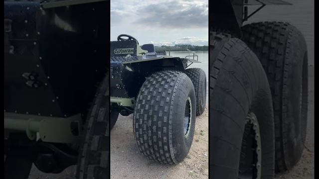 Вездеход цвет зеленый с черным Пневмоход Ураган Дикарь смотреть онлайн